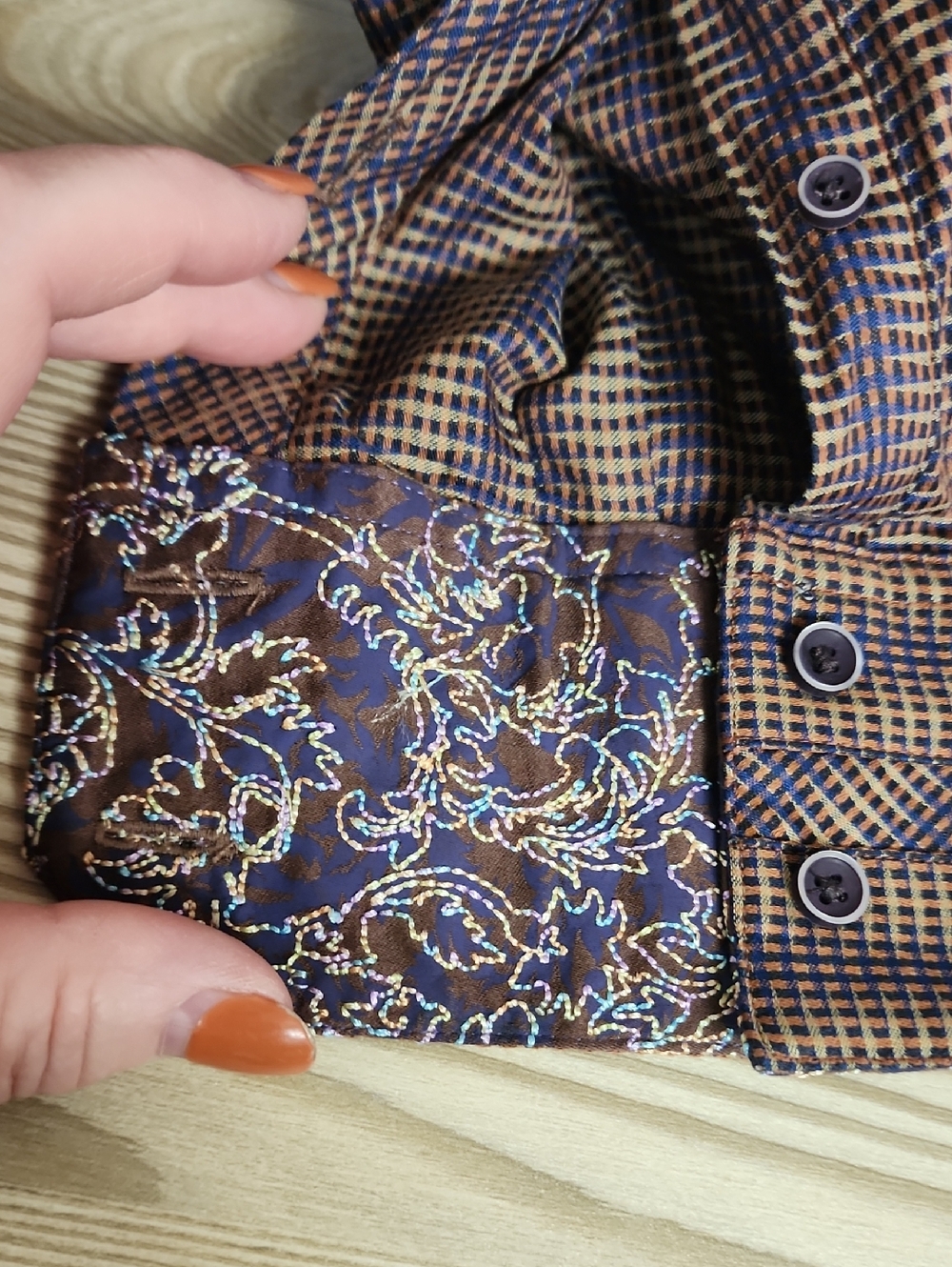 Robert Graham Men’s Multicolor Check Button Down Shirt XL Embroidered Trim - Picture 9 of 13